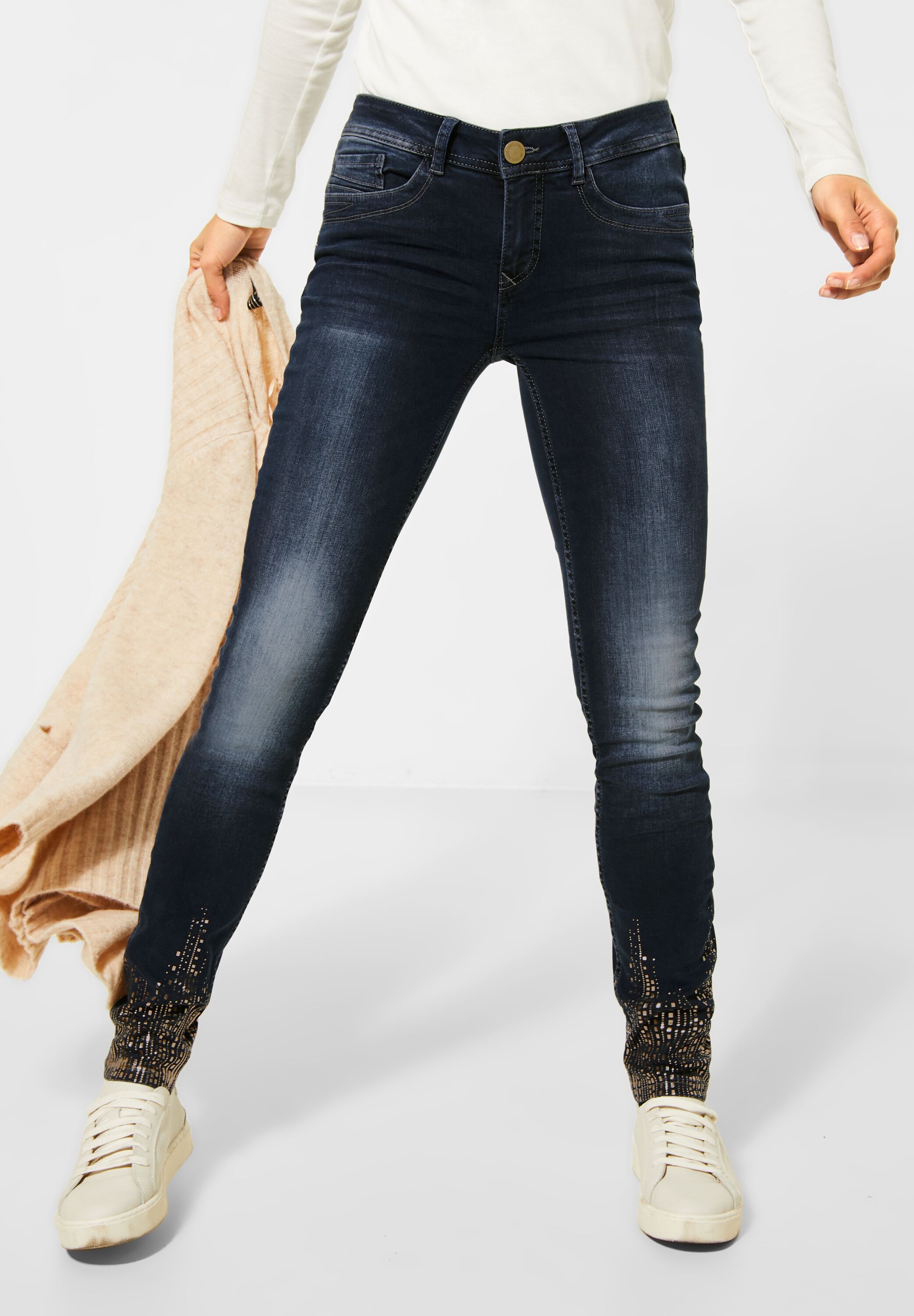 Denim mit Saum-Deko